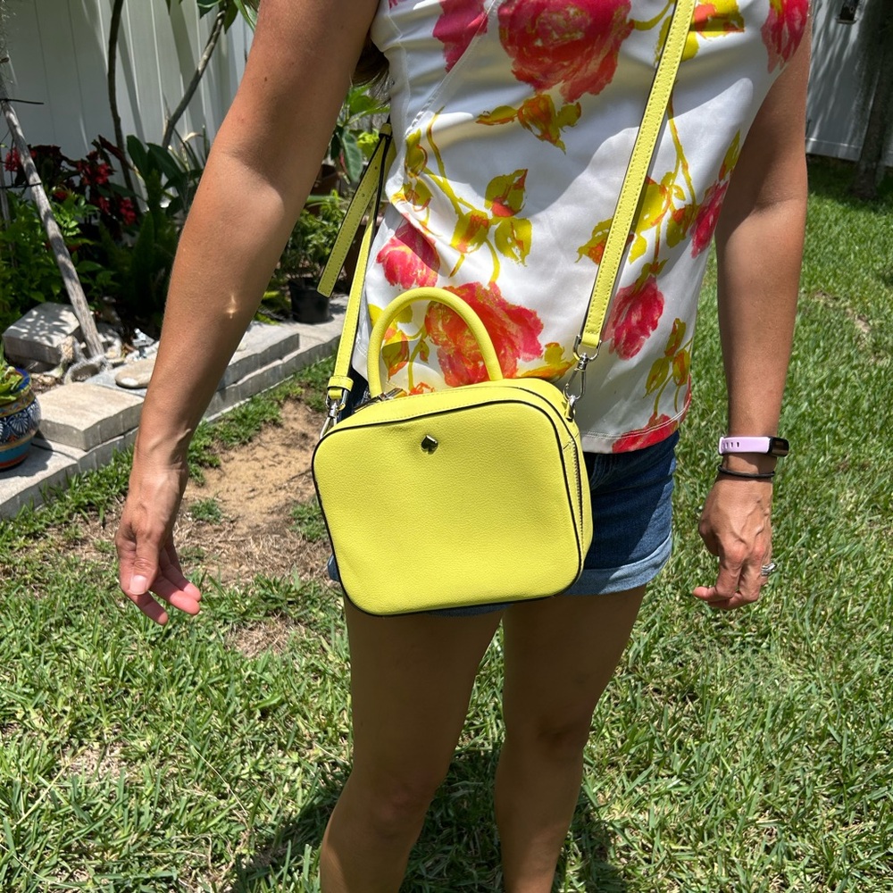 Kate Spade Maddy top handle NWT 7 by 6 1/2 adjustable handle Crossbody bag